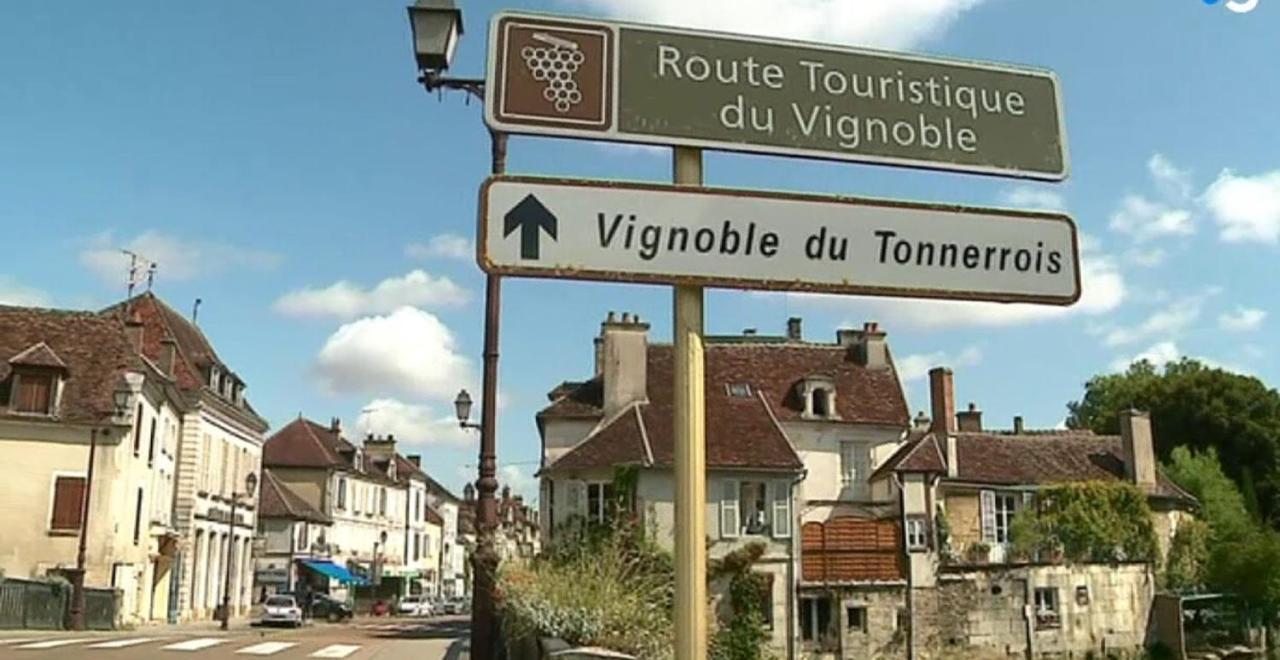 Appartement Spacieux Et Lumineux Au Centre Ville Tonnerre Εξωτερικό φωτογραφία